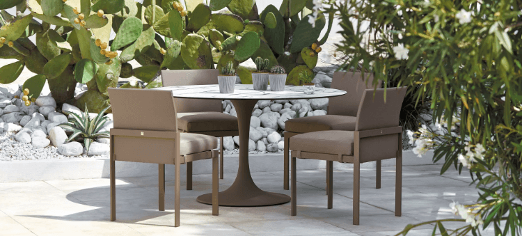 Tables d'extérieur
