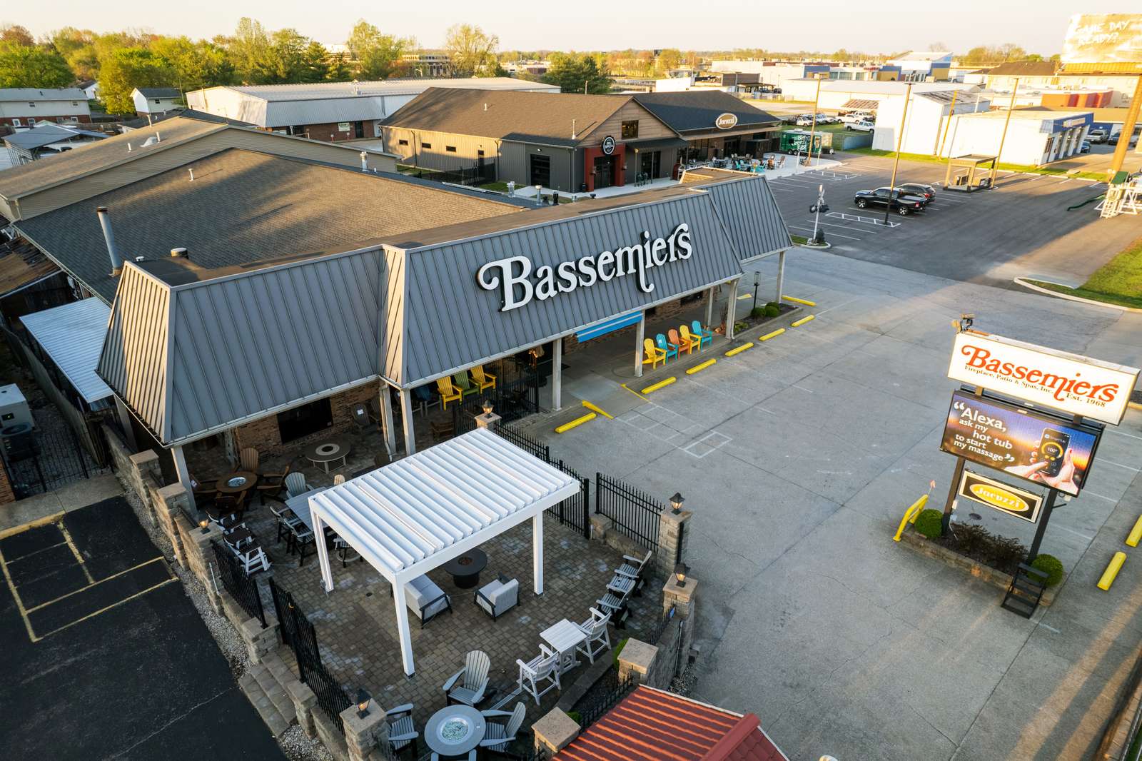 O.W. Lee Outdoor Furniture Store Evansville - 1