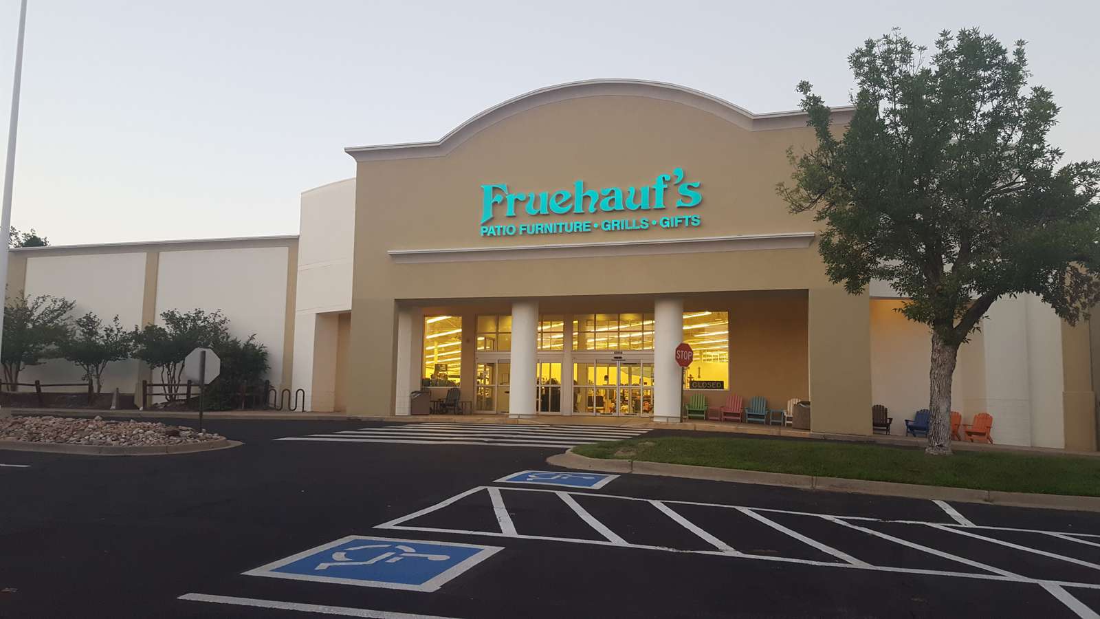 O.W. Lee Outdoor Furniture Store WESTMINSTER - 1