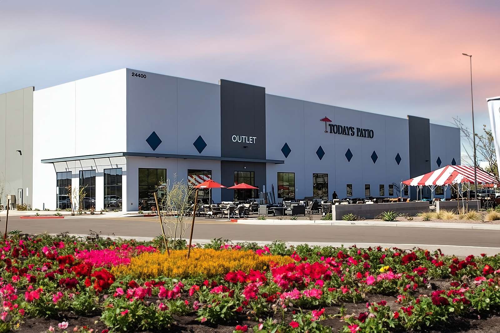 O.W. Lee Outdoor Furniture Store Phoenix - 1